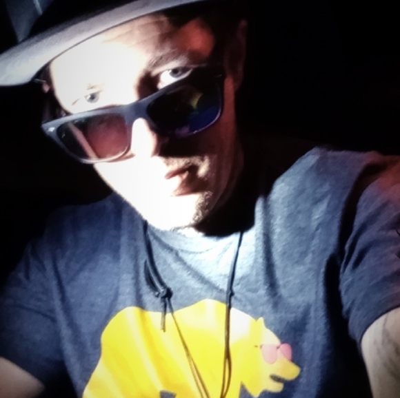 Meet your Posher, Robert - Picture 3 of 3